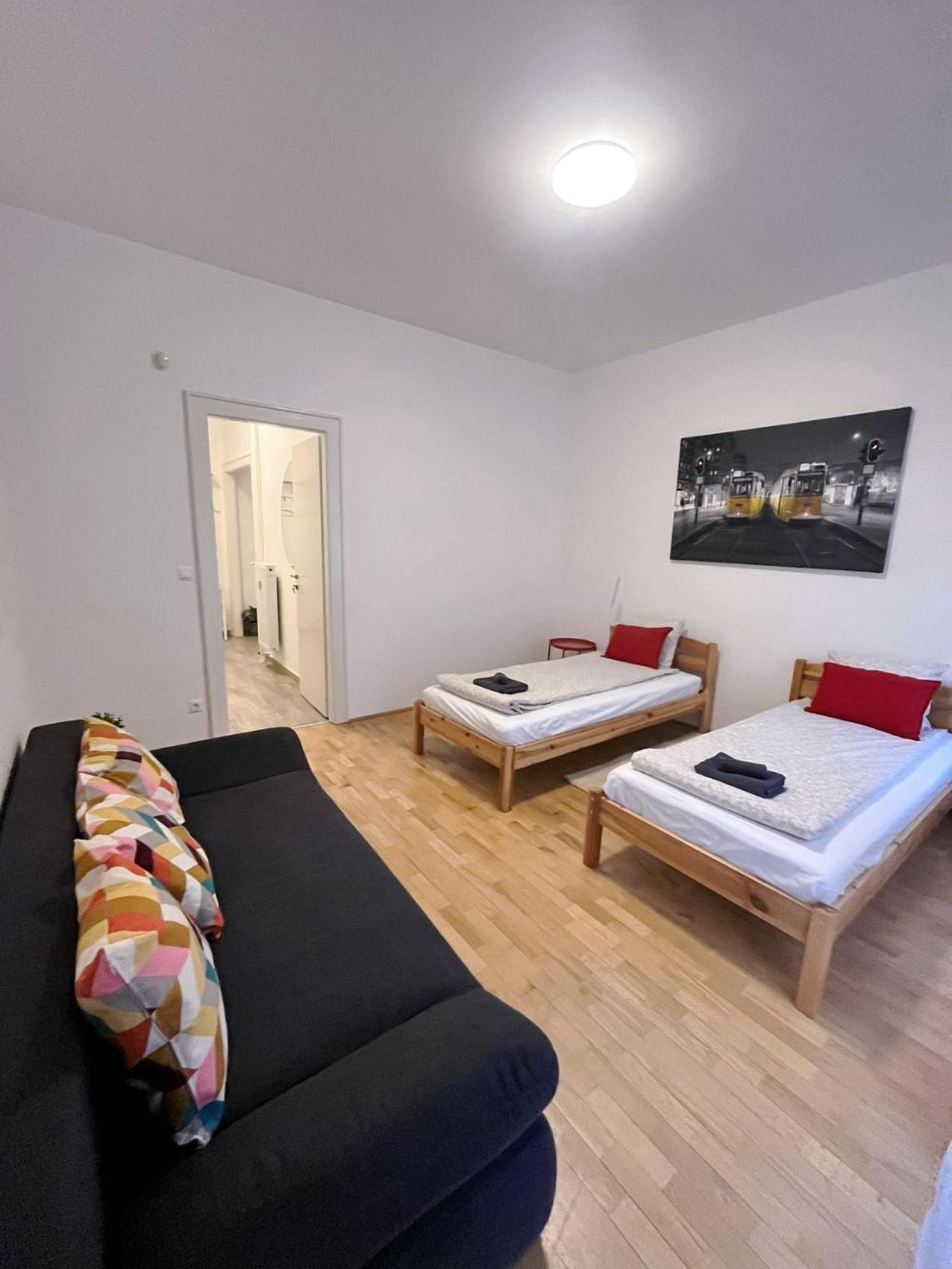 Boutique Family Apartment In The Heart Of City Budapest Eksteriør bilde