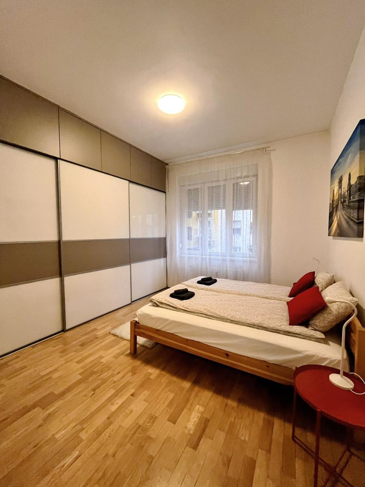 Boutique Family Apartment In The Heart Of City Budapest Eksteriør bilde