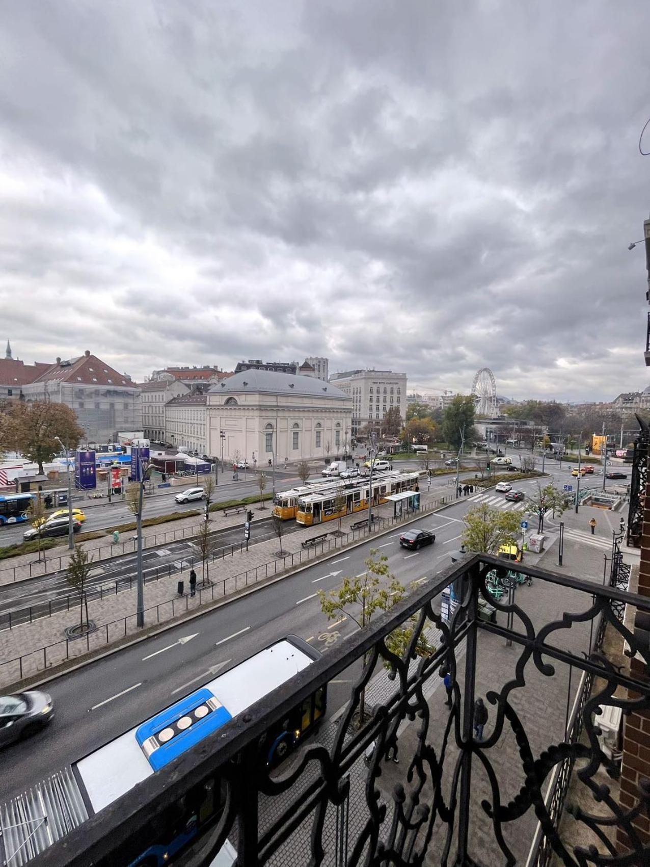 Boutique Family Apartment In The Heart Of City Budapest Eksteriør bilde
