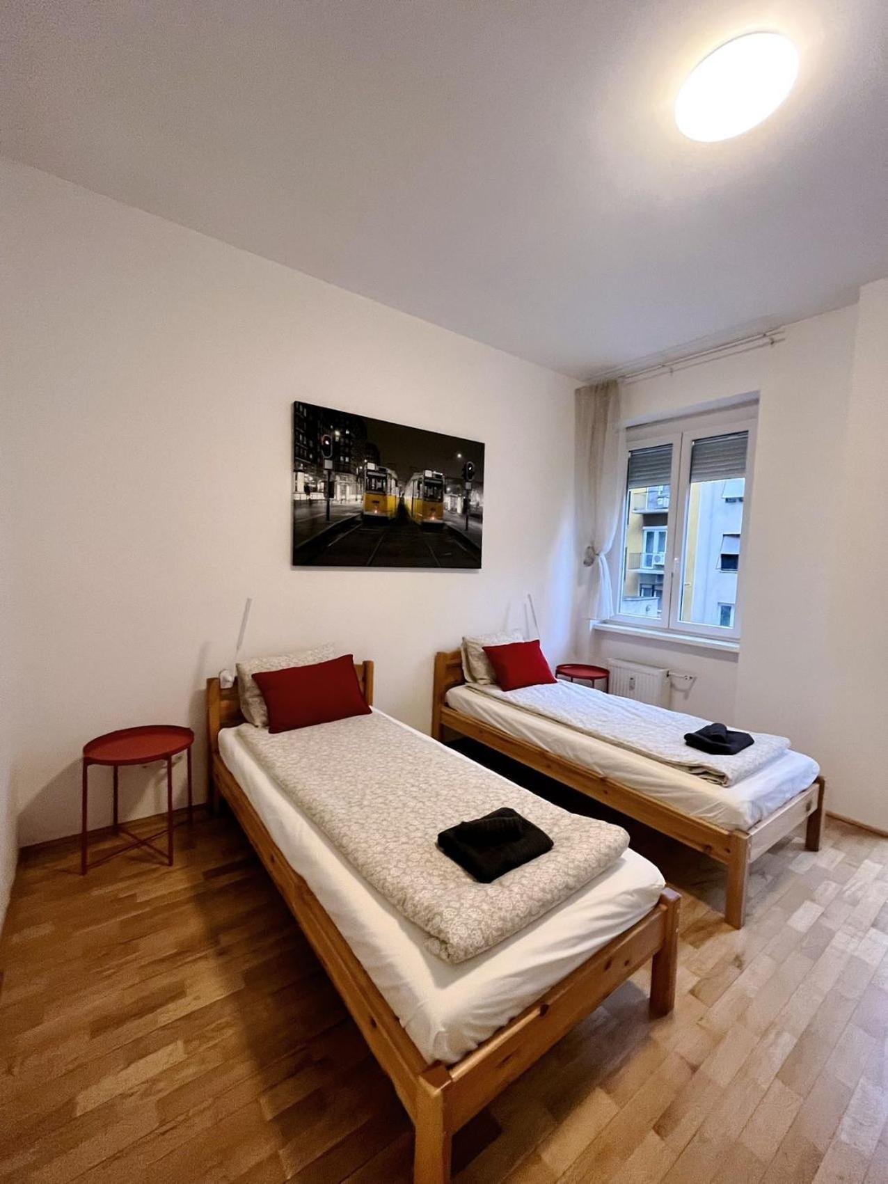 Boutique Family Apartment In The Heart Of City Budapest Eksteriør bilde